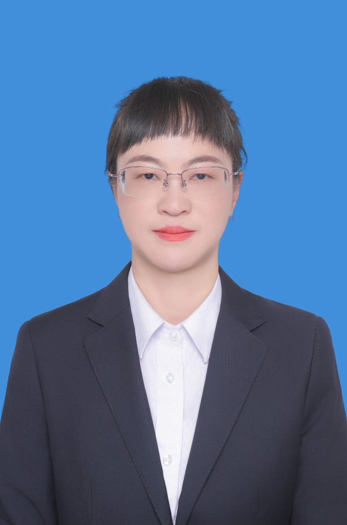 胡 炳 芳（董事會秘書）